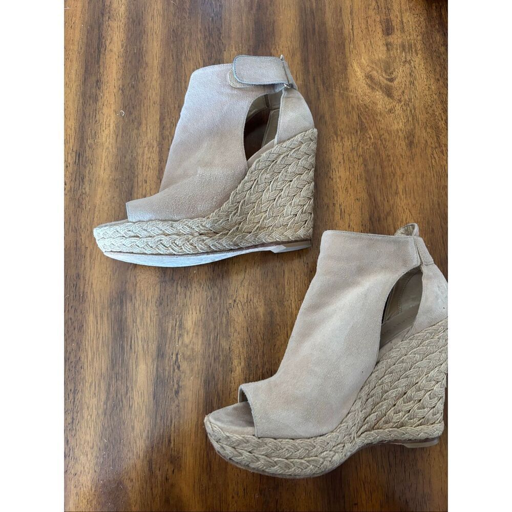 Wedges  - Picture 3 of 12